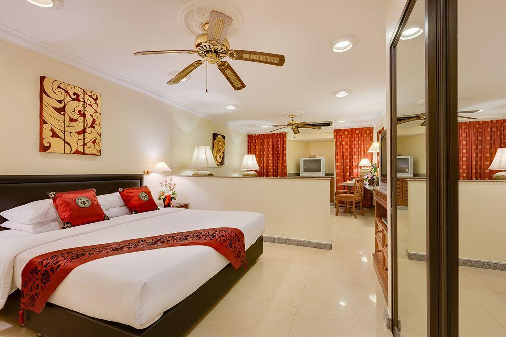 The Ambiance Hotel Паттайя Экстерьер фото